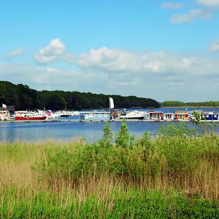 Xxl Reihenhaus Mit Wlan In *