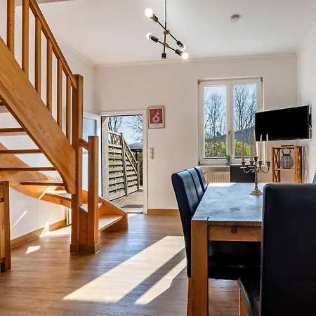 Xxl Reihenhaus Mit Wlan In 펜션 *